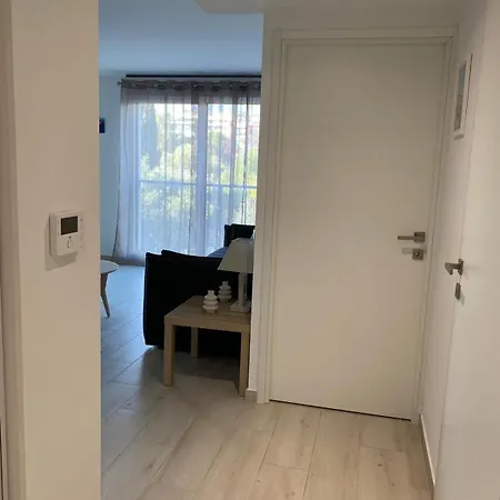 Modern Apartment, Pool, Residence, Close To Port *