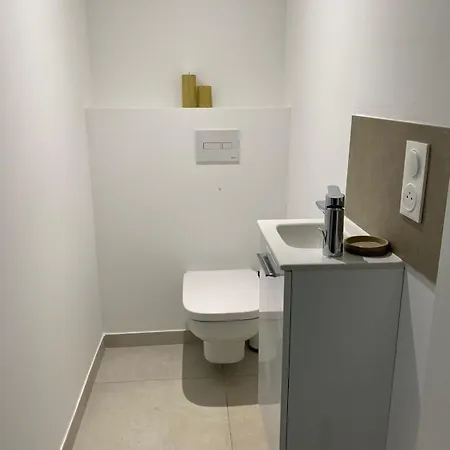 公寓 Modern Apartment, Pool, Residence, Close To Port *