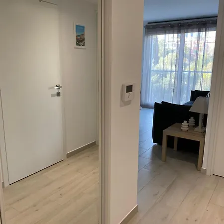 Modern Apartment, Pool, Residence, Close To Port *
